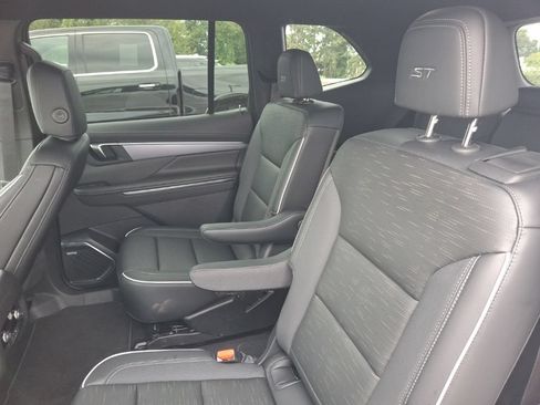 Used 2026 Buick Enclave Sport Touring FWD image 11