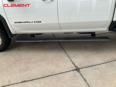 Used 2023 GMC Sierra 2500 Denali w/ Denali Ultimate Package image 8