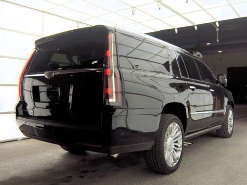 Used 2015 Cadillac Escalade ESV Premium image 3