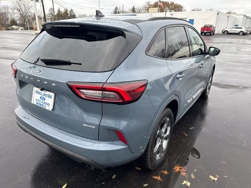 Used 2023 Ford Escape ST-Line image 9