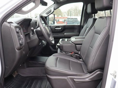 Used 2024 Chevrolet Silverado 3500 W/T AWD/4WD image 4