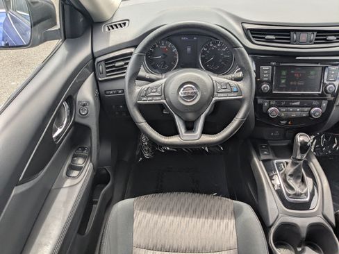 Used 2019 Nissan Rogue SV w/ Premium Package AWD/4WD image 14