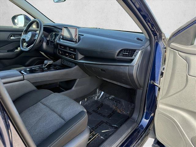 Used 2024 Nissan Rogue SV FWD image 12