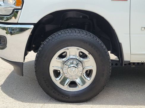Used 2023 RAM 2500 Big Horn w/ Cold Weather Group AWD/4WD image 6