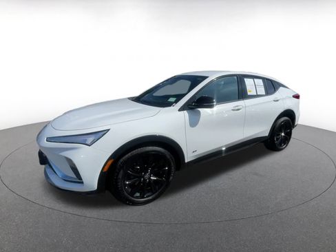 Used 2025 Buick Envista Sport Touring image 8