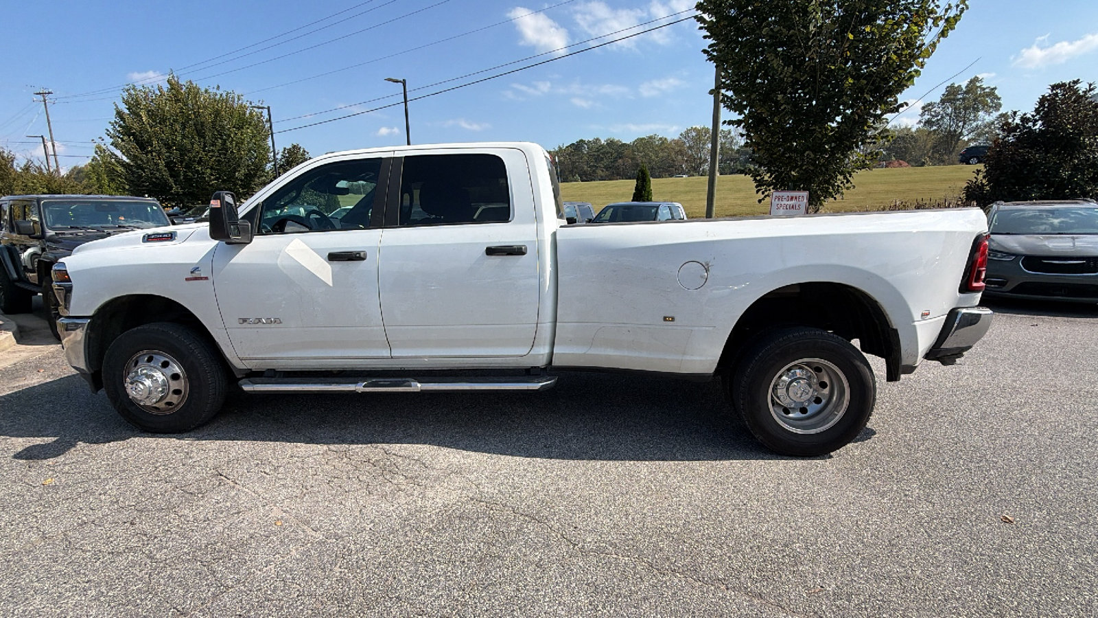 Used 2026 RAM 3500 Big Horn AWD/4WD image 11