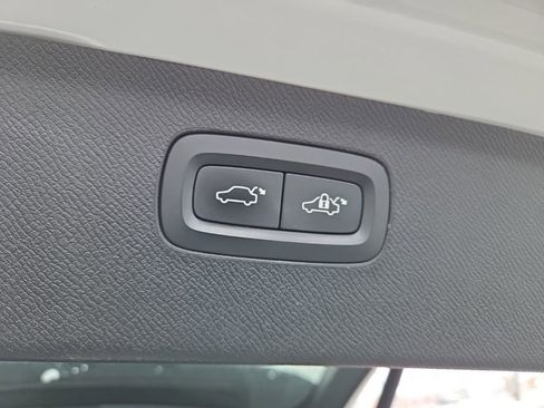 Used 2019 Volvo XC90 T6 Momentum image 24