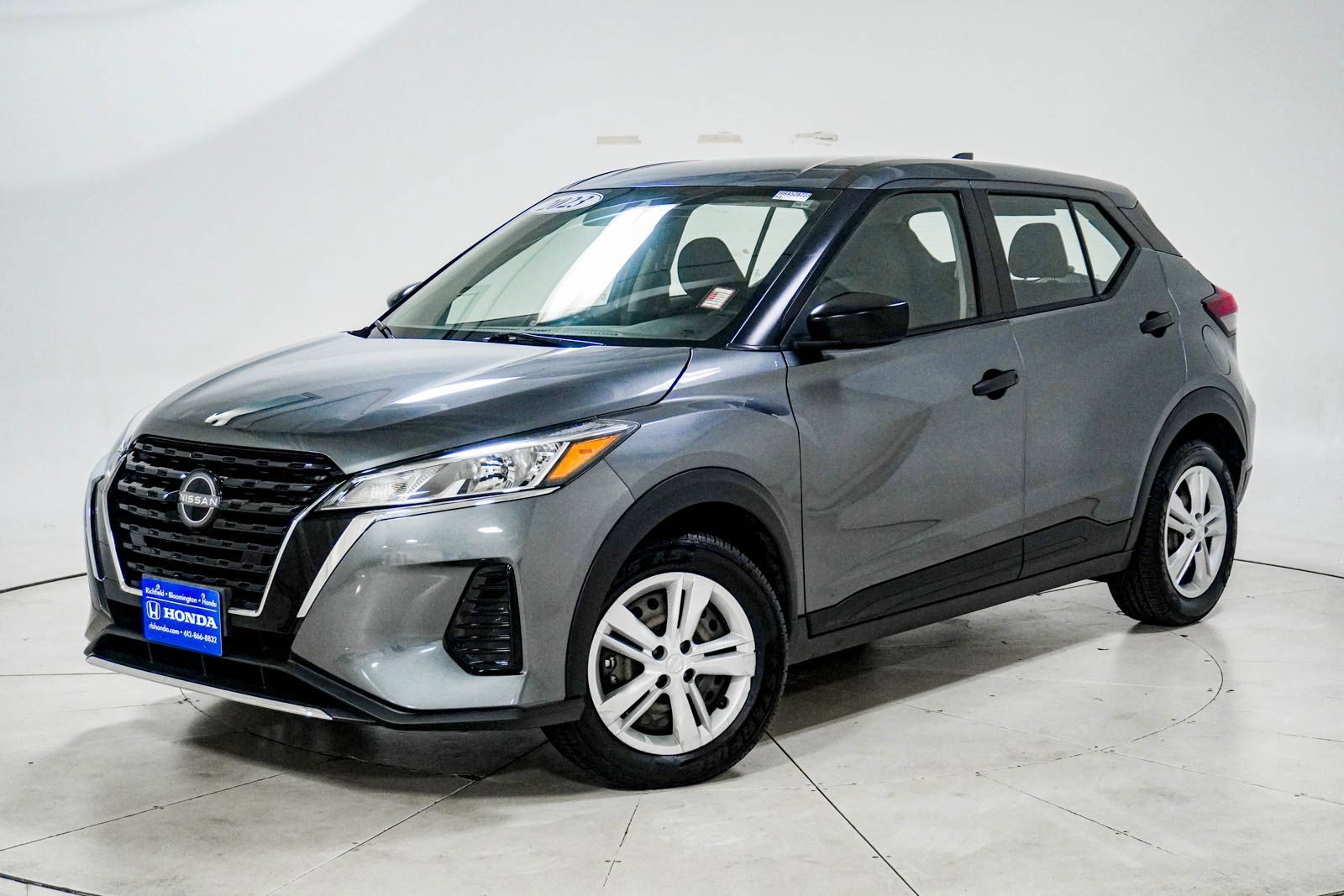 Used 2023 Nissan Kicks S FWD image 1