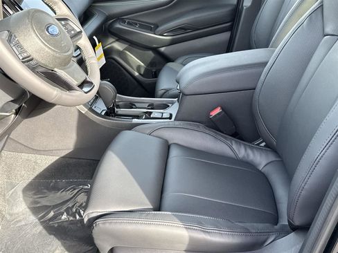 Used 2025 Subaru Ascent Bronze Edition image 12