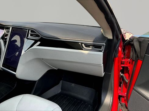 Used 2013 Tesla Model S RWD image 26