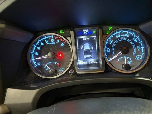 Used 2022 Toyota Tacoma TRD Off-Road w/ TRD Premium Off Road Package image 13