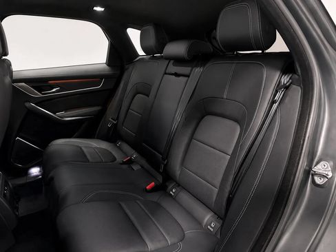 Used 2024 Jaguar F-PACE R-Dynamic S AWD/4WD image 15