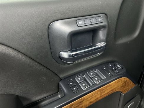 Certified 2018 Chevrolet Silverado 1500 High Country image 24