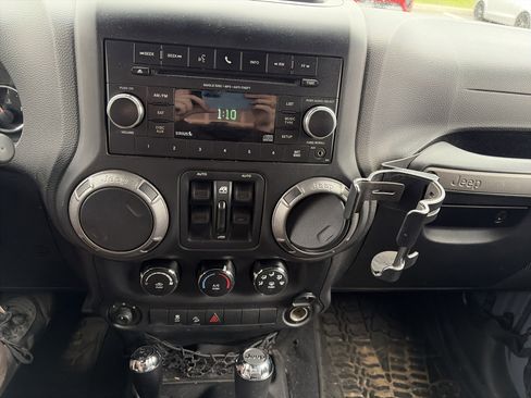 Used 2014 Jeep Wrangler Unlimited Sport w/ Quick Order Package 24S image 26