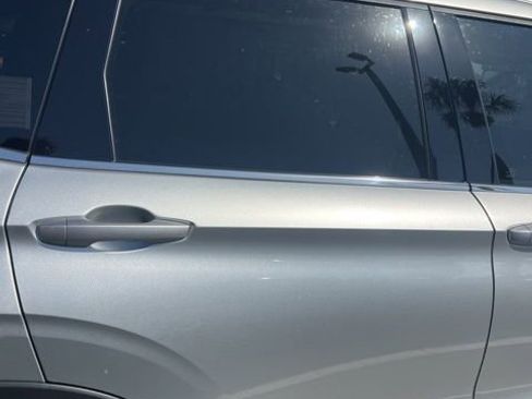 Used 2024 Mitsubishi Outlander SEL Black Edition image 8