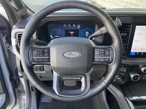 Used 2025 Ford F350 Platinum image 15