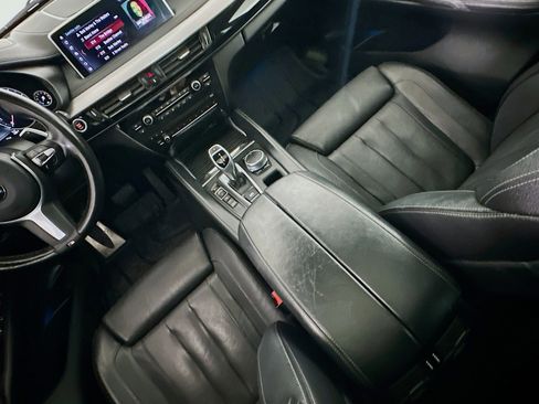 Used 2019 BMW X6 xDrive50i w/ M Sport Package image 18