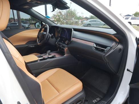 Certified 2025 Lexus RX 350 Premium Plus image 14