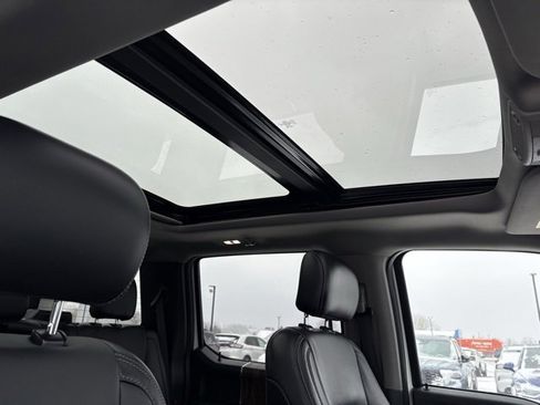 Used 2019 Ford F150 Lariat w/ Equipment Group 502A Luxury image 4