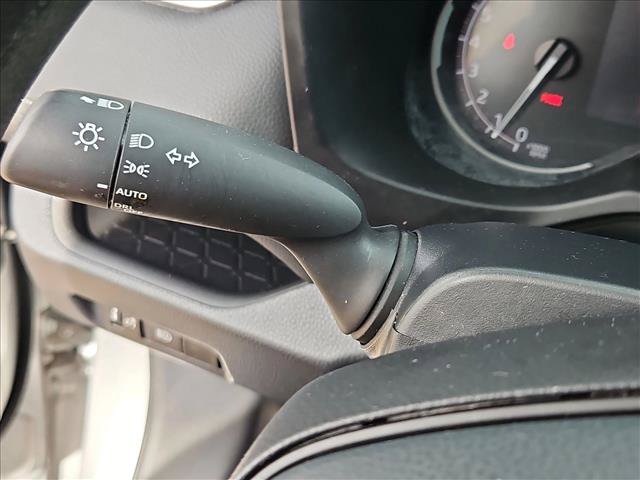 Used 2024 Toyota RAV4 XLE FWD image 15
