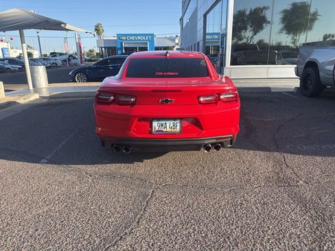 Used 2021 Chevrolet Camaro LT w/ Technology Package RWD image 5