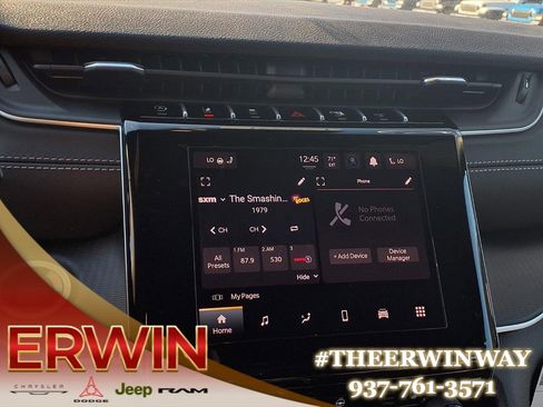 New 2025 Jeep Grand Cherokee Altitude w/ Trailer Tow Package image 10