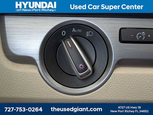 Used 2014 Volkswagen Passat 1.8T SE FWD image 27