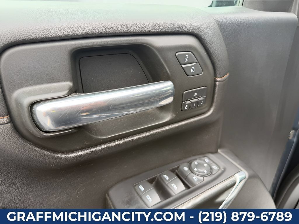 Used 2019 GMC Sierra 1500 AT4 w/ AT4 Premium Package AWD/4WD image 12