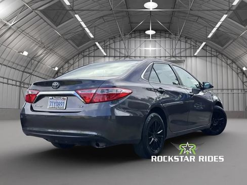 Used 2016 Toyota Camry LE FWD image 4