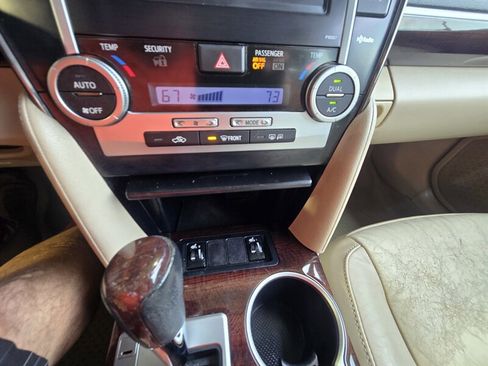 Used 2012 Toyota Camry XLE image 20