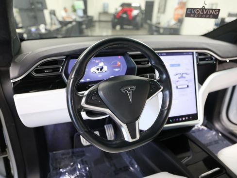 Used 2016 Tesla Model X Performance AWD/4WD image 24