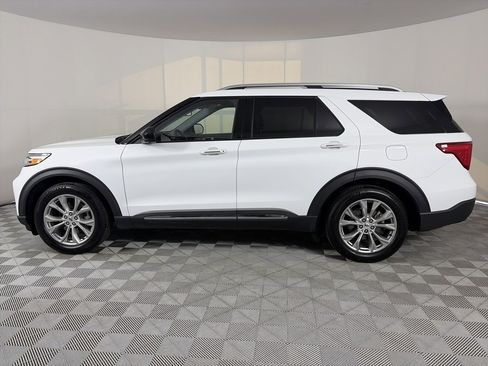 Certified 2023 Ford Explorer Limited image 4