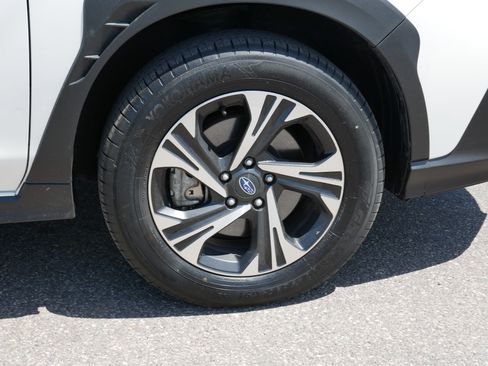 Certified 2024 Subaru Crosstrek 2.0i Premium w/ Crosstrek Mirror Package AWD/4WD image 15