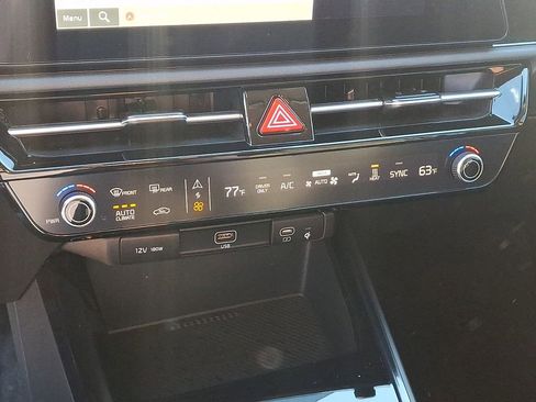 Used 2025 Kia Niro Wind w/ Wind Preserve Package image 15