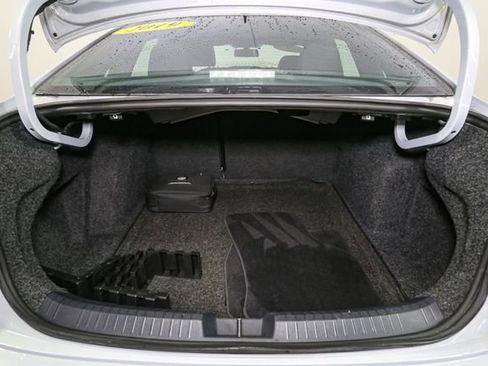 Used 2019 Volkswagen Jetta R-Line image 11