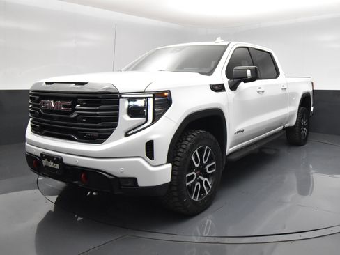 Used 2023 GMC Sierra 1500 AT4 w/ AT4 Premium Package AWD/4WD image 2