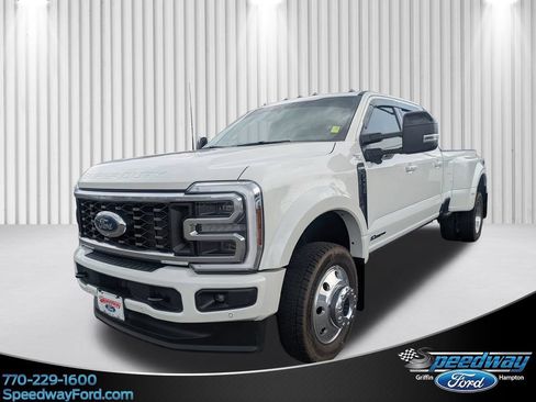 Used 2025 Ford F450 Platinum w/ FX4 Off-Road Package AWD/4WD image 1