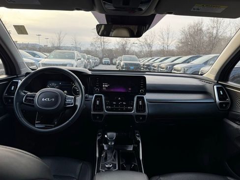 Certified 2023 Kia Sorento SX image 24