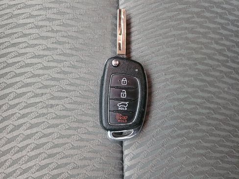 Used 2016 Hyundai Santa Fe Sport image 32