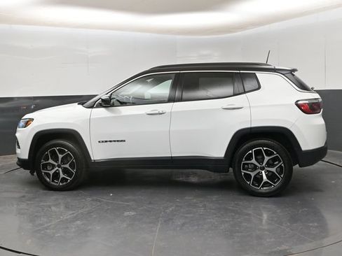 Used 2025 Jeep Compass Limited AWD/4WD image 5