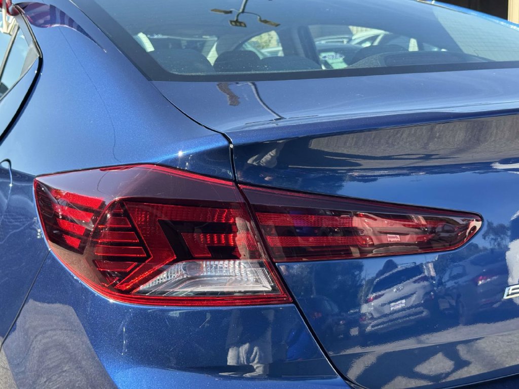 Used 2020 Hyundai Elantra SEL w/ Cargo Package (C1) FWD image 12