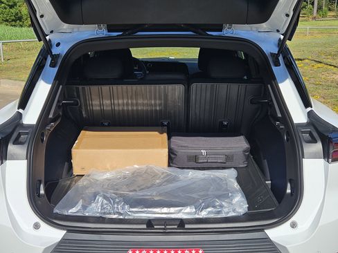 New 2026 Chevrolet Equinox EV LT w/ Comfort Package image 8