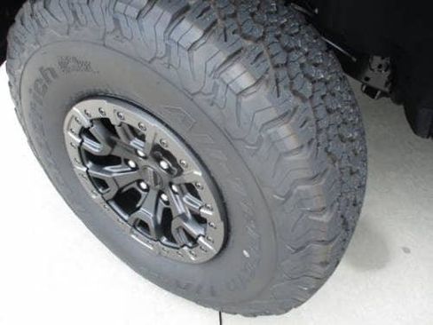 New 2025 Ford Bronco Raptor image 34