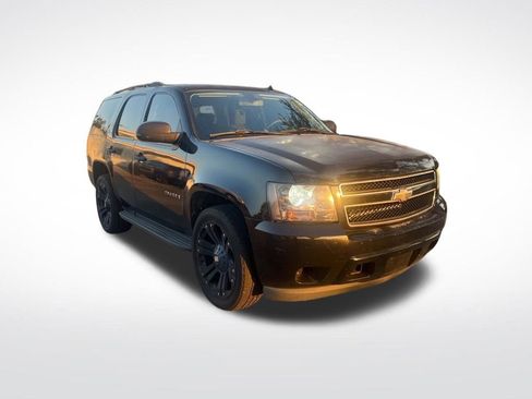 Used 2009 Chevrolet Tahoe LS w/ Convenience Package image 2