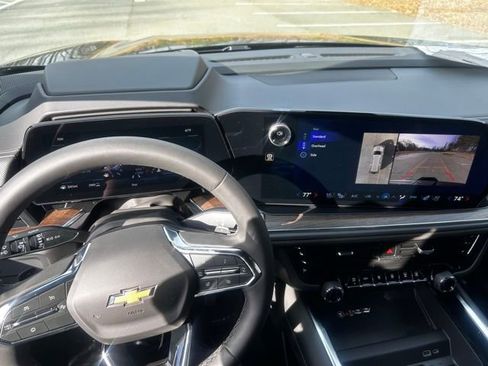 New 2026 Chevrolet Suburban High Country AWD/4WD image 39