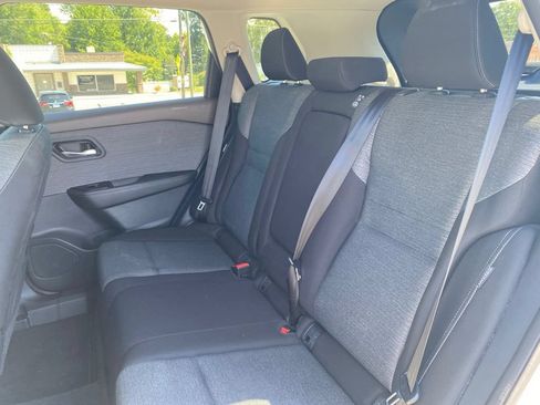 Used 2023 Nissan Rogue SV FWD image 16