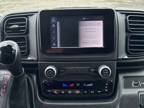 Used 2025 RAM ProMaster 2500 w/ Convenience Group image 13