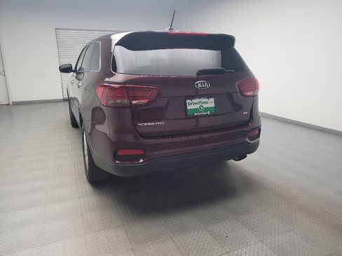 Used 2019 Kia Sorento AWD image 6