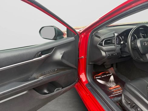 Used 2023 Toyota Camry SE AWD/4WD image 11