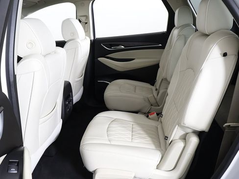 Used 2023 Buick Enclave Avenir w/ Avenir Technology Package image 42